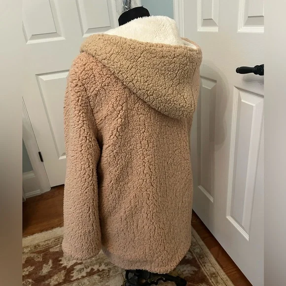 Reversible Teddy Jacket - Picture 2 of 6